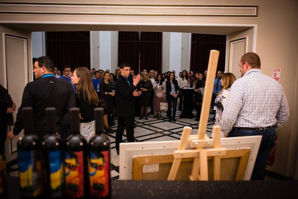 23722621_1943208842363833_6181299866764343069_n